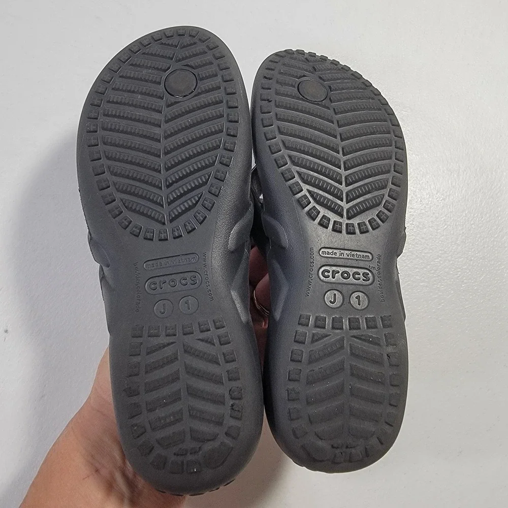 Crocs‎ Kadee Sandals Slides Junior 1 Black Thong Slip On Waterproof Flip Flops